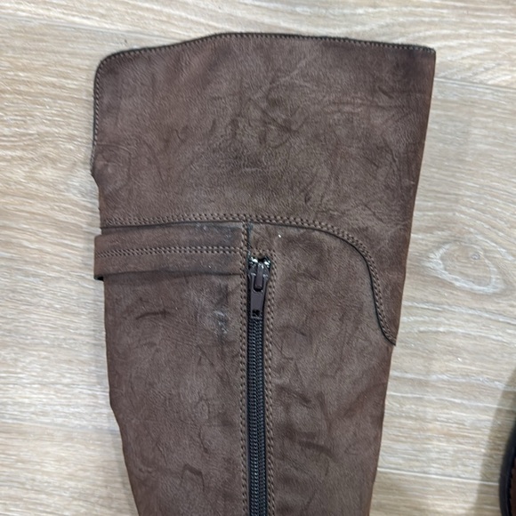 Zealy Brown Stacked Heel Side Zip Boots - Size 8 - Picture 6 of 6